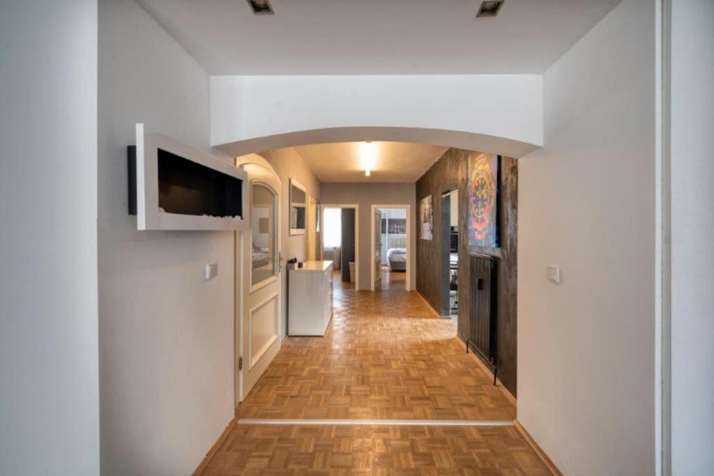 Apartment Dachgeschosswohnung Mit Bergpanorama