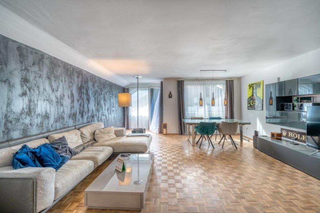 Dachgeschosswohnung Mit Bergpanorama