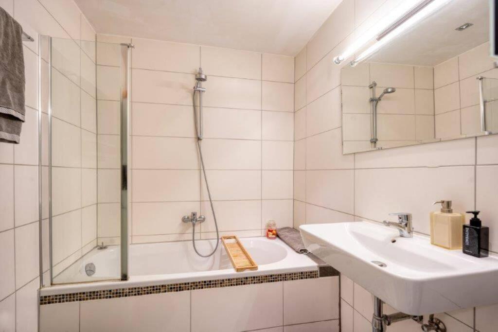 Dachgeschosswohnung Mit Bergpanorama *