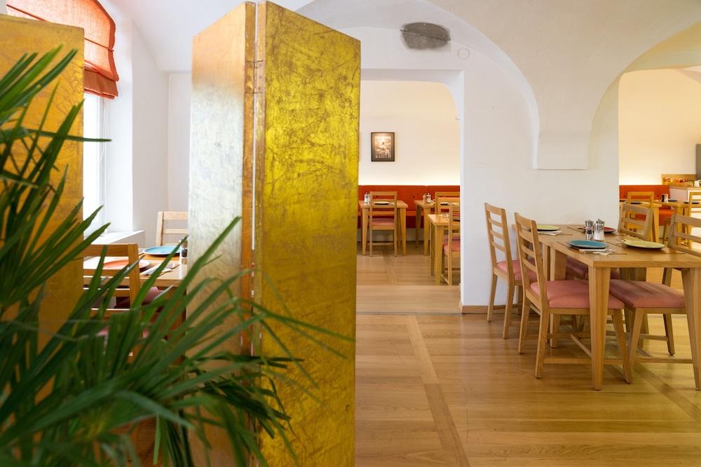 Boutiquehotel Amadeus 4*