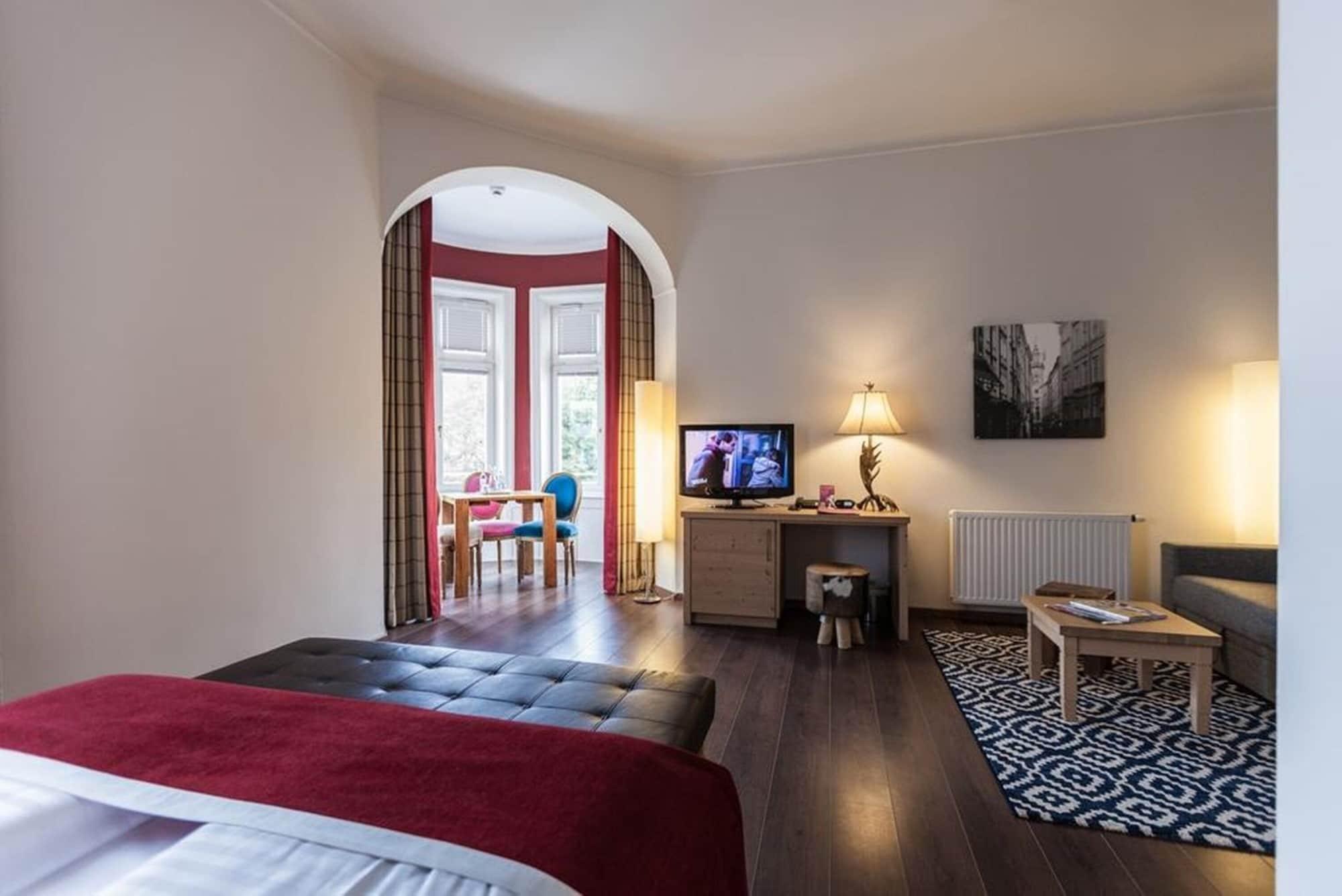 Carlton - Adults Only 4*