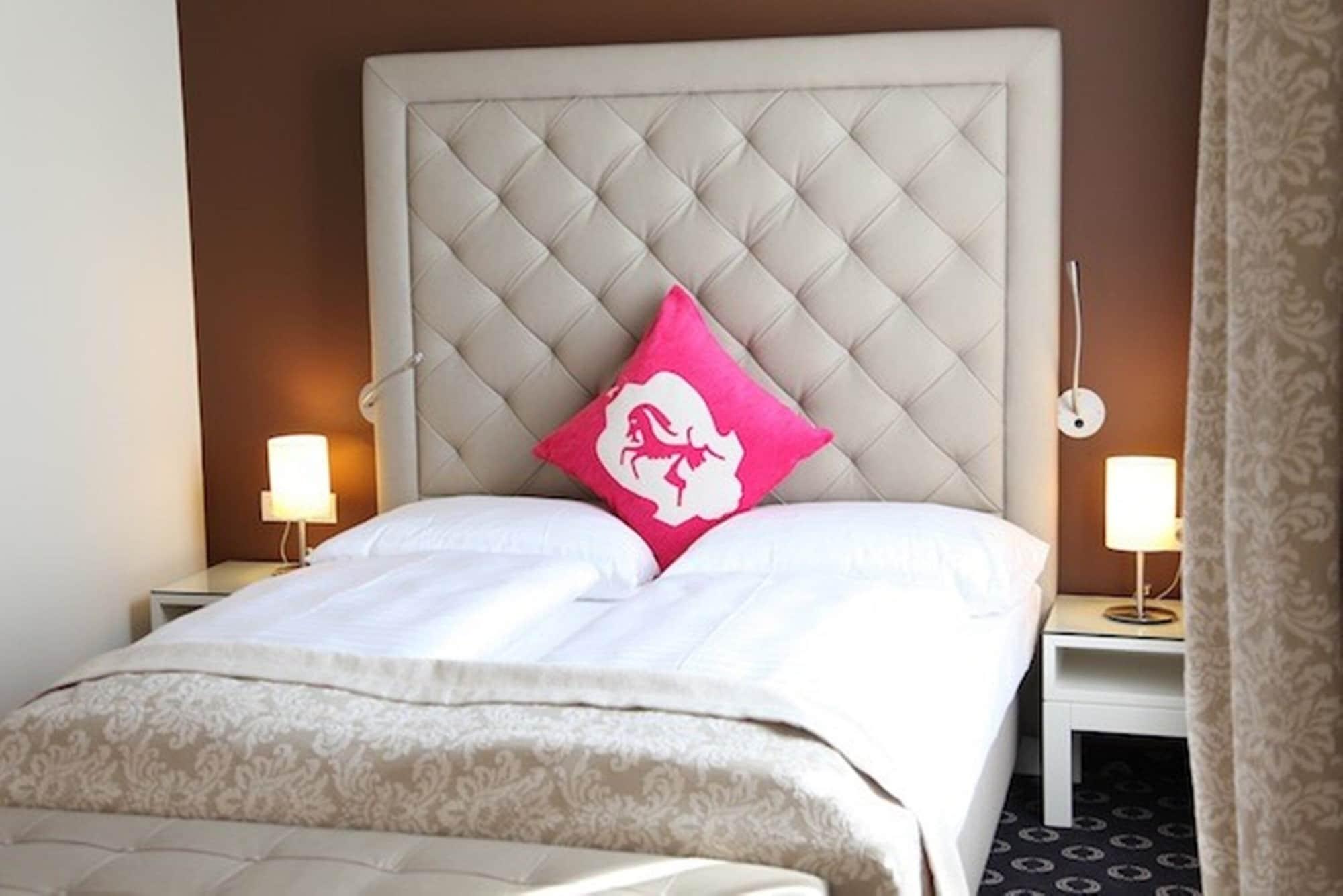Carlton - Adults Only Hotel 4*