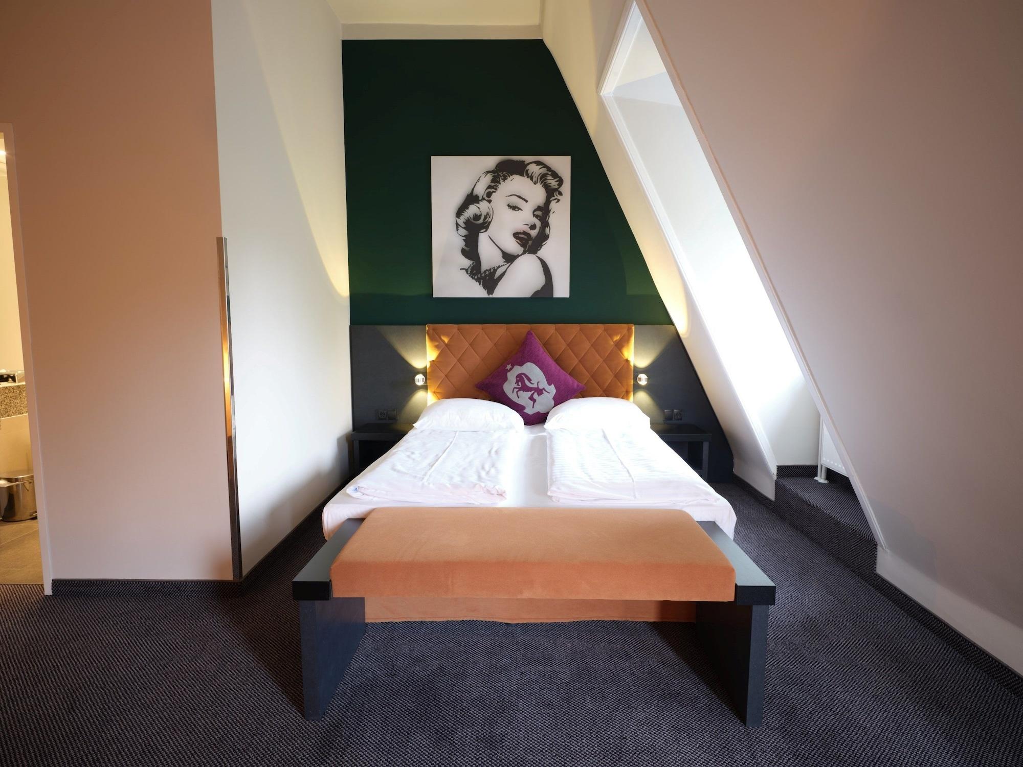 Carlton - Adults Only Hotel 4*