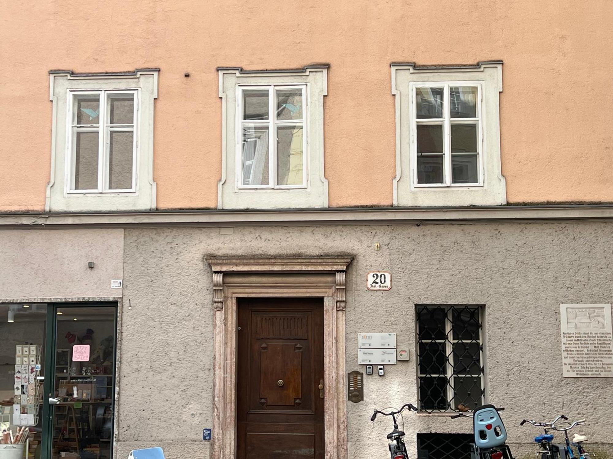 One-room 