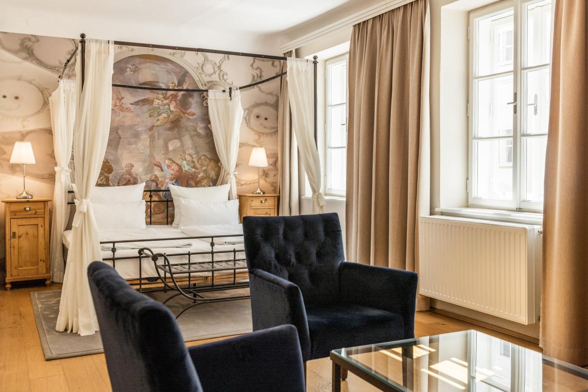 Boutiquehotel Amadeus Hotel 4*