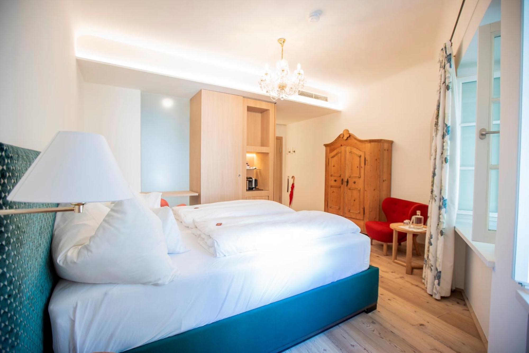 Wolf Hotel