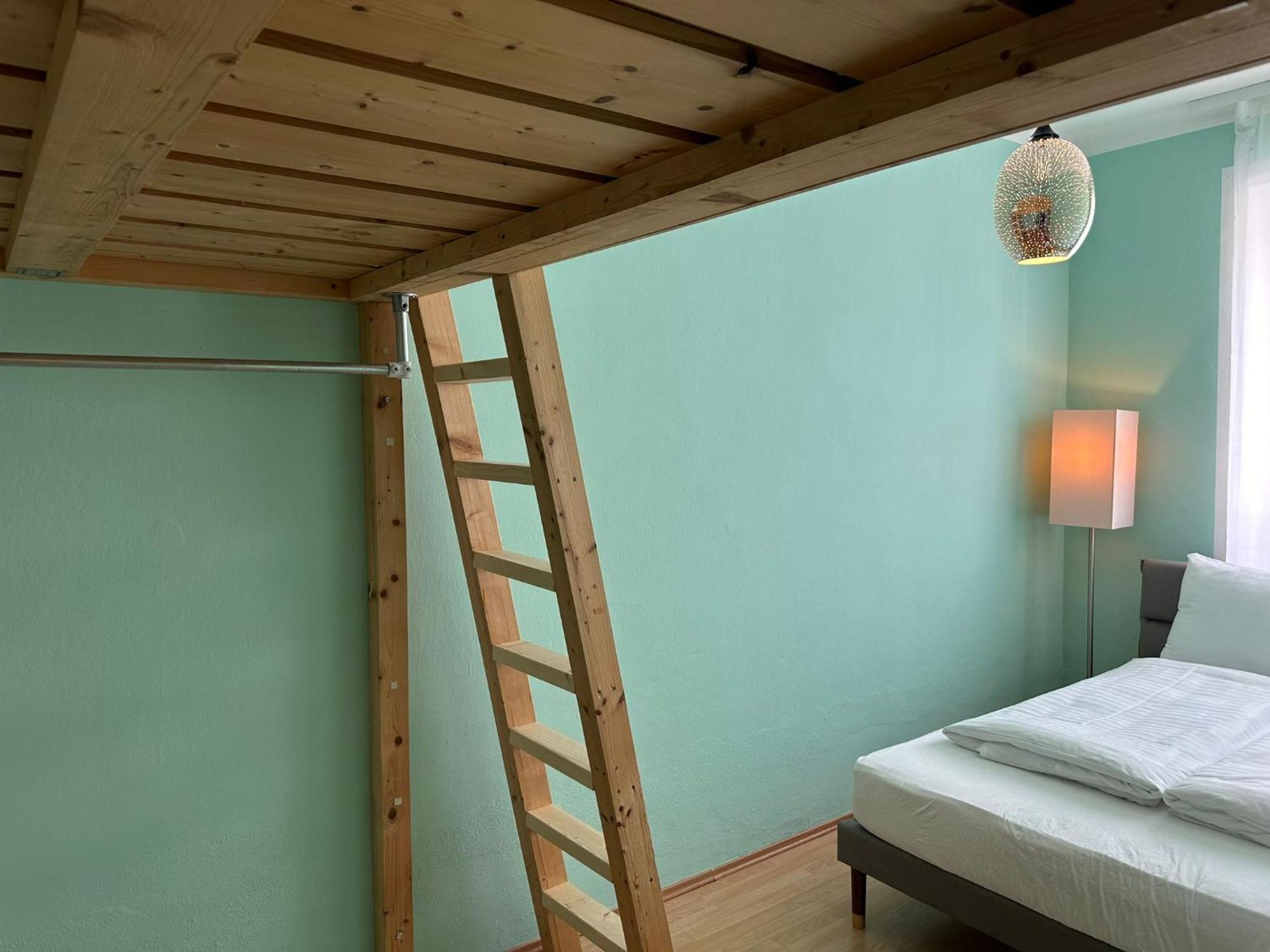 Topside Apartment *