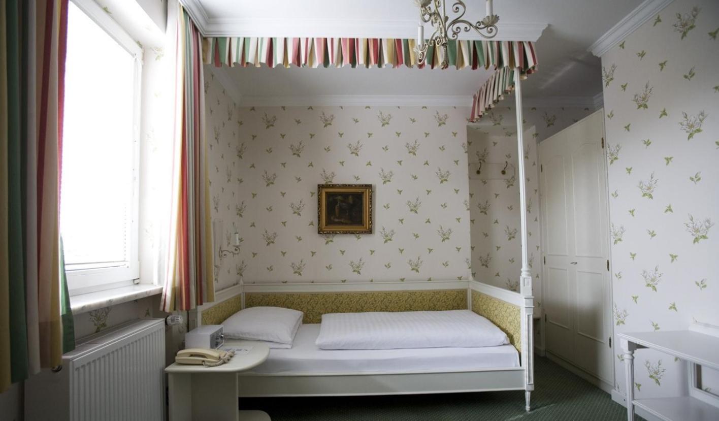 Hotel Hohenstauffen 3*