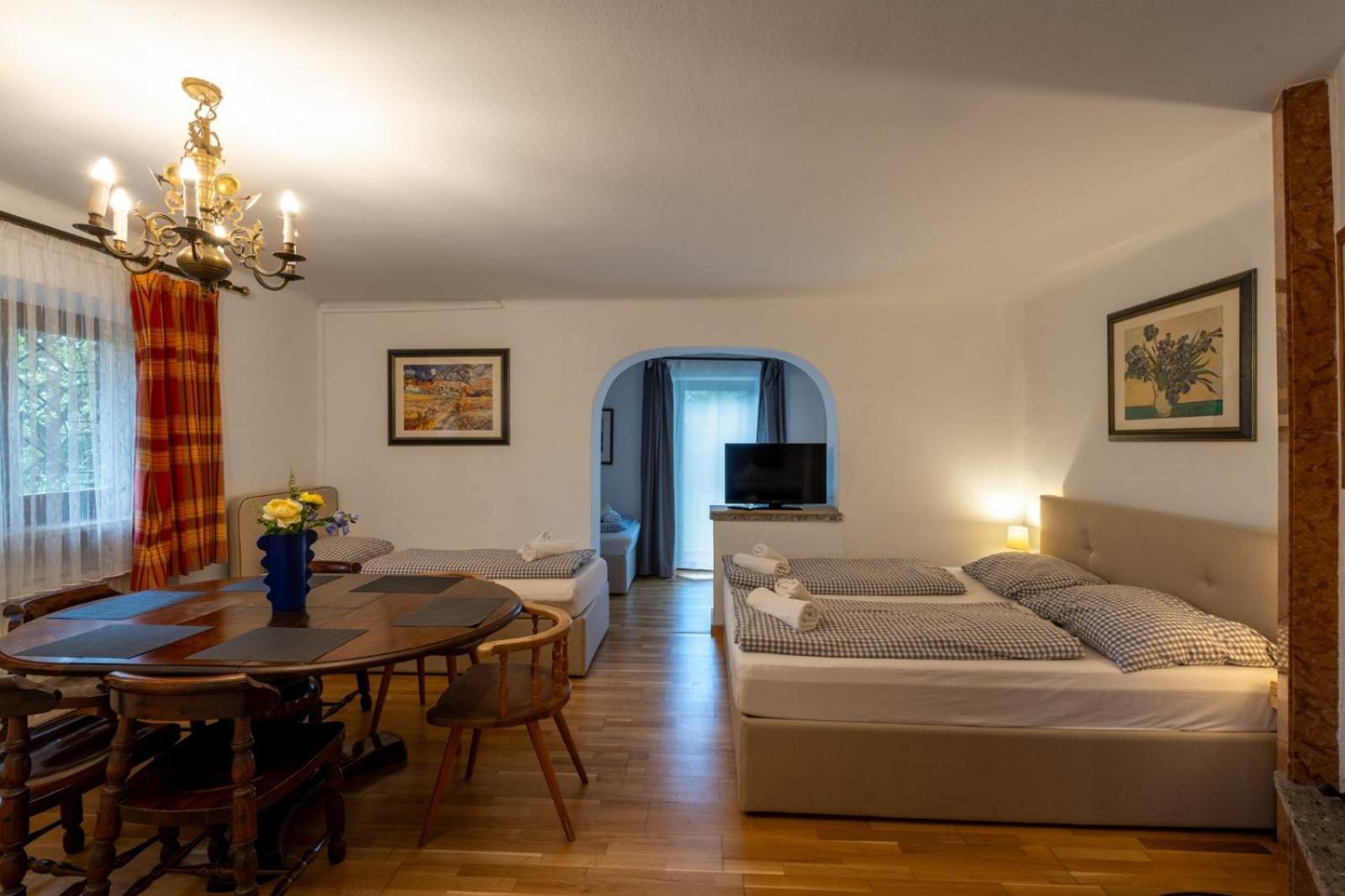 Apartment Grossraumappartement Mit Gartenterrasse