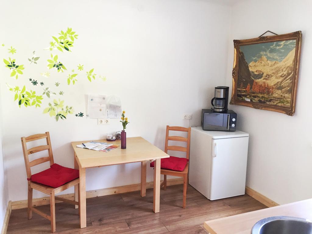 Book-A-Room Salzburg Apartment 5-6-7-8
