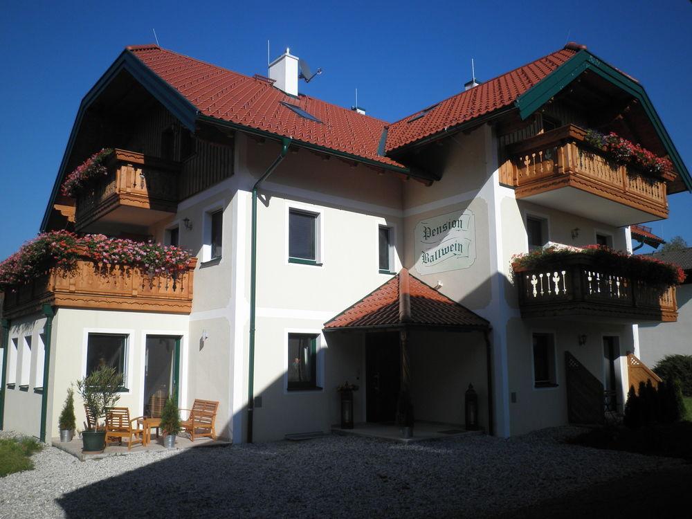 Ballwein Guest house 2*