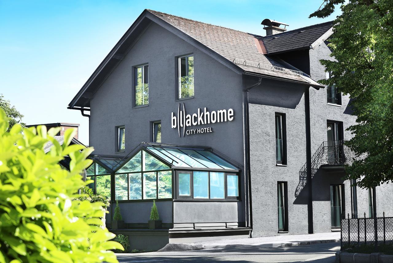 Blackhome I Contactless Check-in Aparthotel