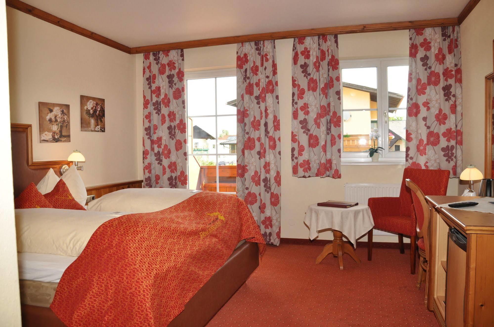 Hotel Frauenschuh Garni 4*