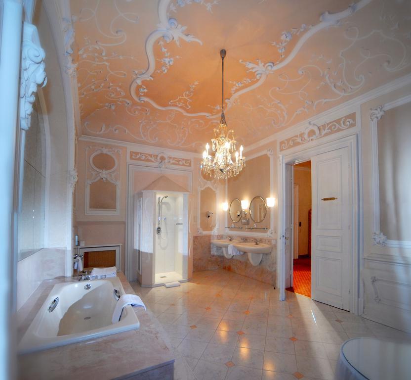 Bristol Hotel 5*