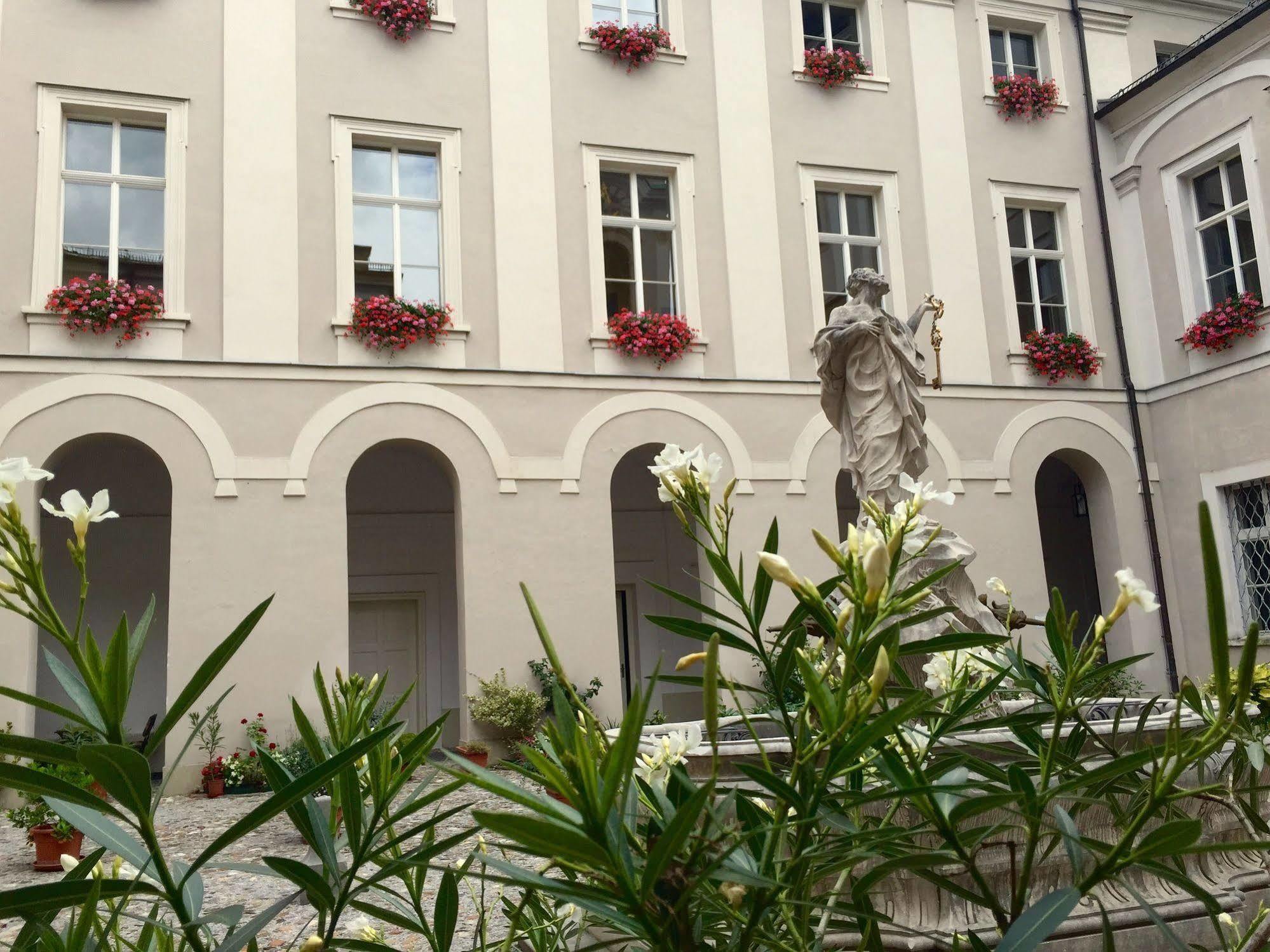Guest house Gastehaus Im Priesterseminar