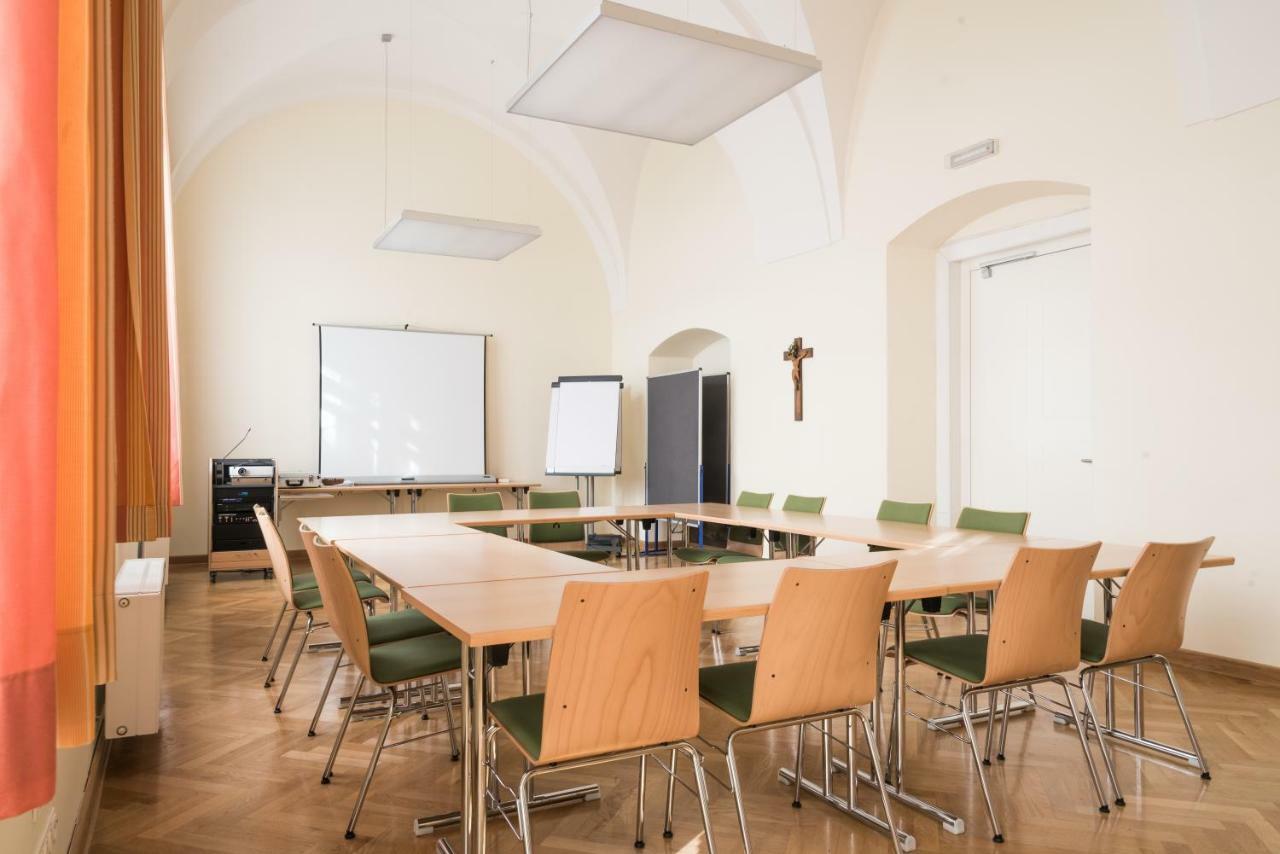Gastehaus Im Priesterseminar 3*