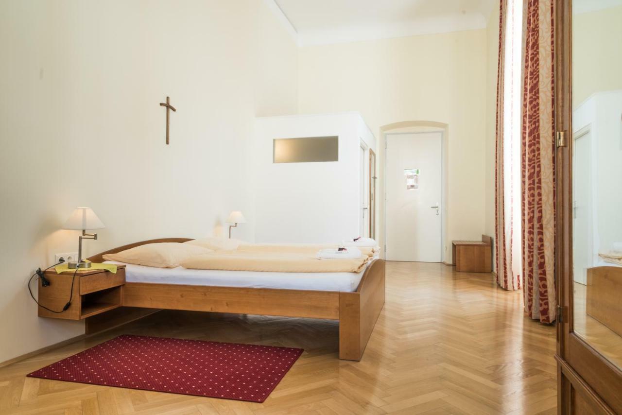 Gastehaus Im Priesterseminar Guest house Salzburg