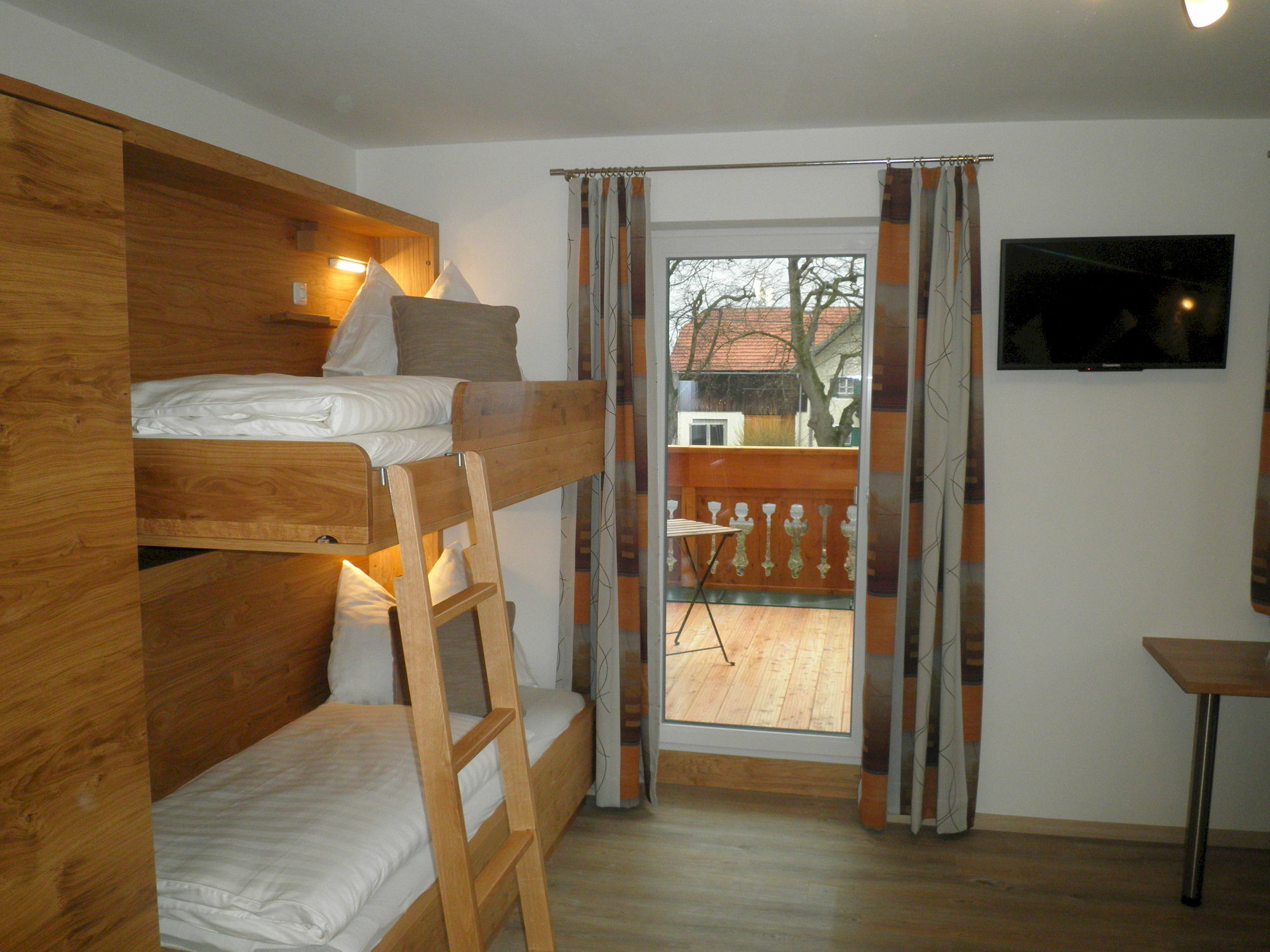 Ballwein Guest house 2*