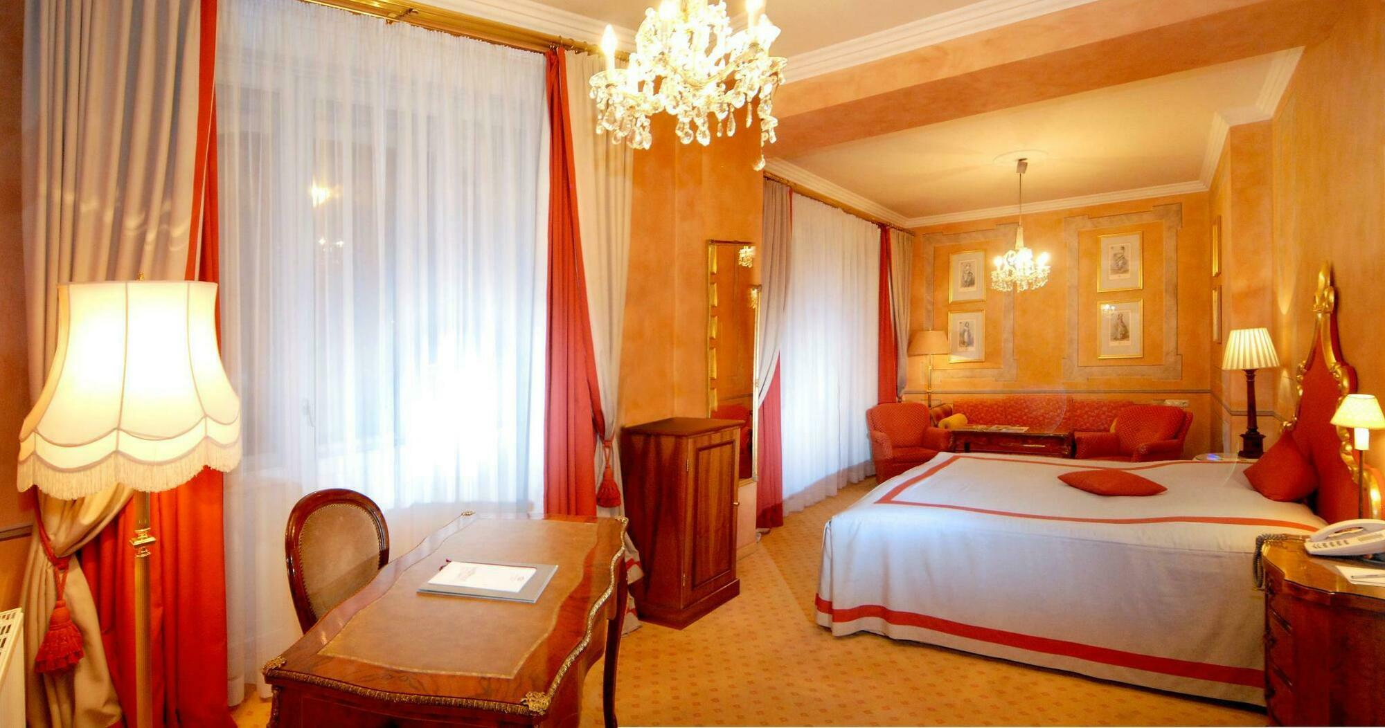 Bristol Hotel 5*
