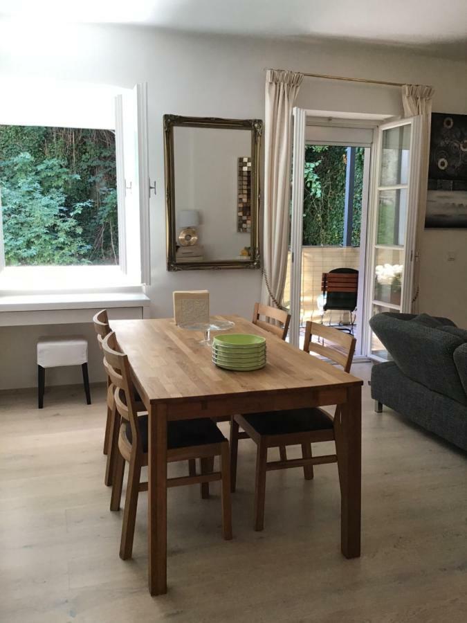 Apartment Old Town Mozart 4