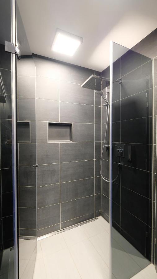 Blackhome I Contactless Check-in Aparthotel