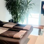 Modern Apartment - Perfectly Located