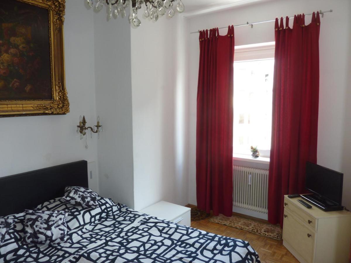Classic & Galeria Apartment *