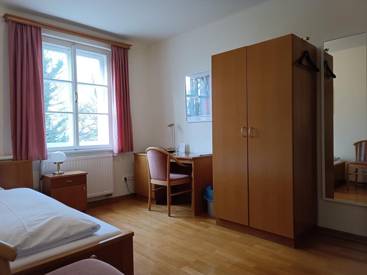 Homestay Johannes Schloessl - Gaestehaus Der Pallottiner Am Moenchsberg