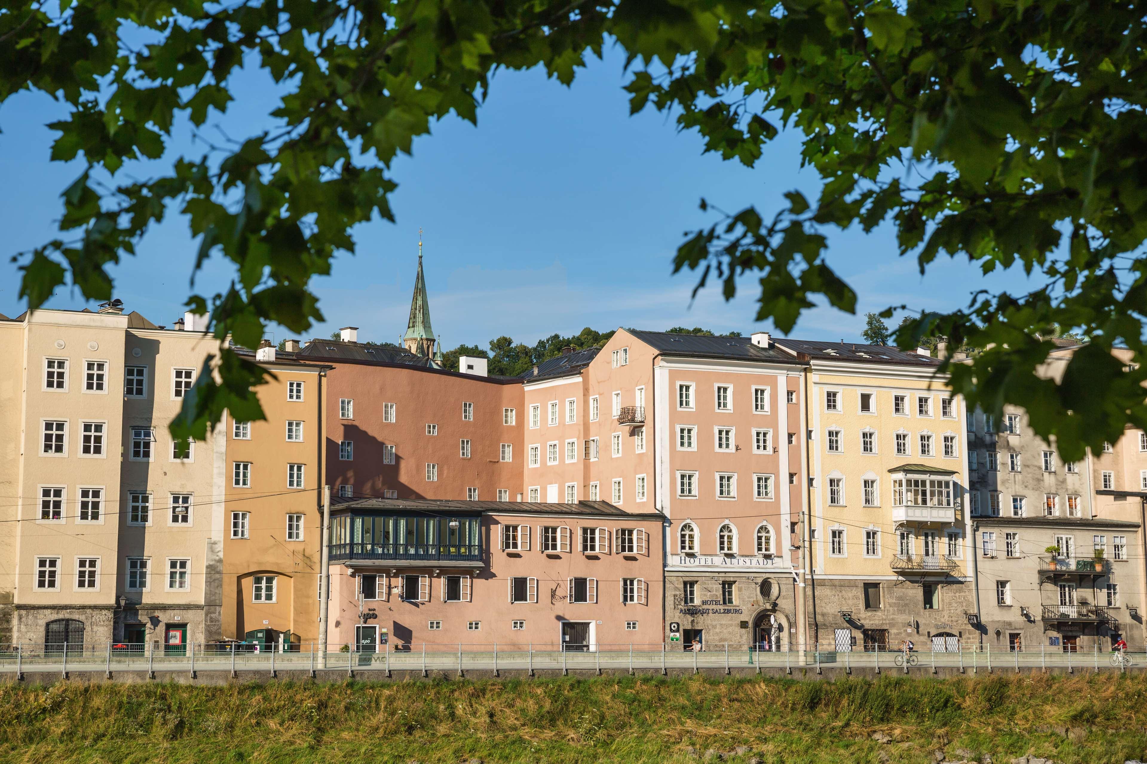 Hotel Radisson Blu Altstadt 5*