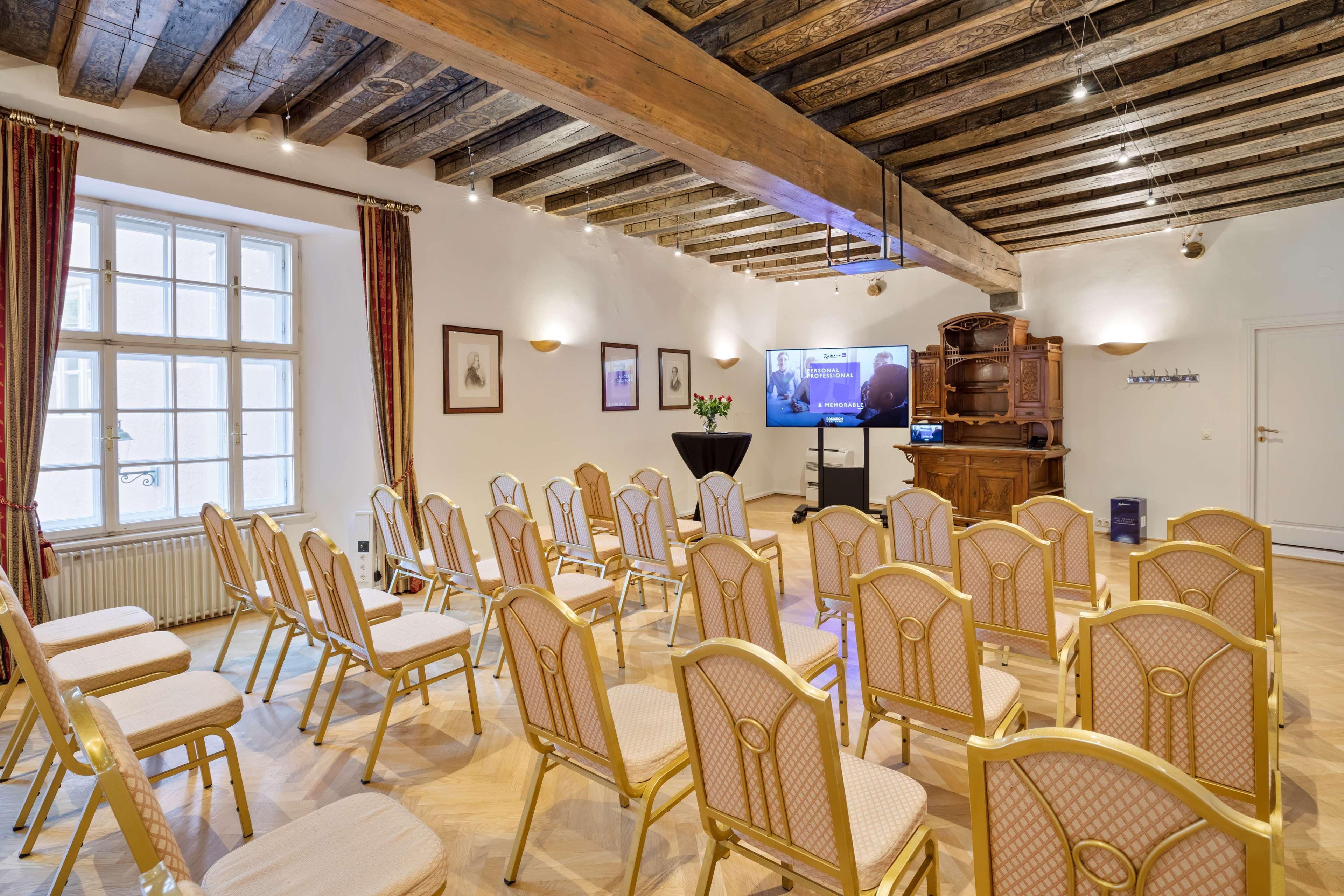Radisson Blu Altstadt Hotel 5*