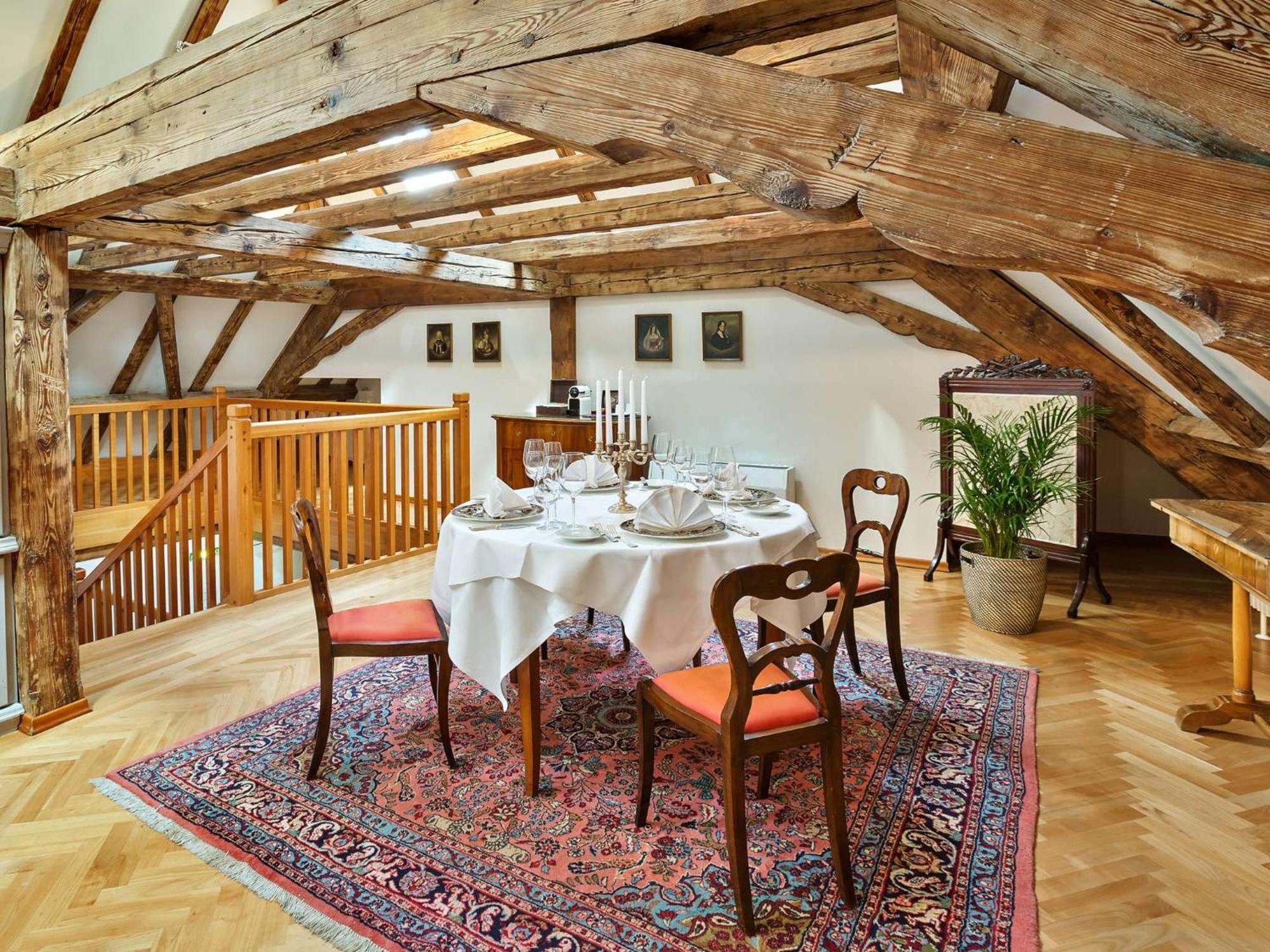 Hotel Radisson Blu Altstadt 5*