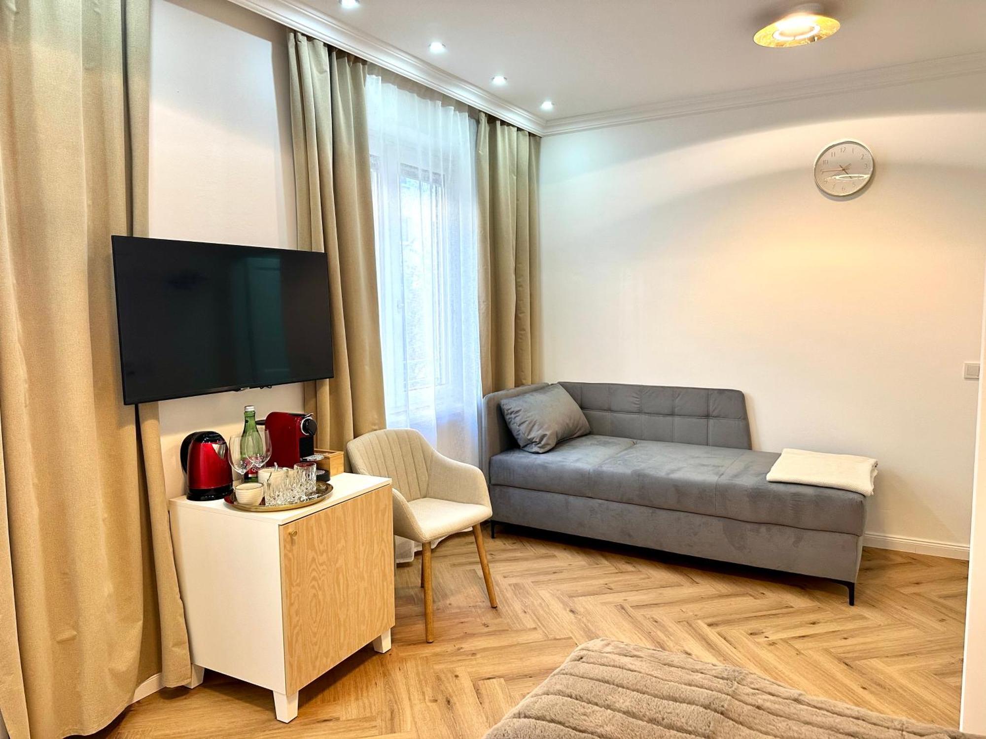 Apartment Mirabelle Homes *