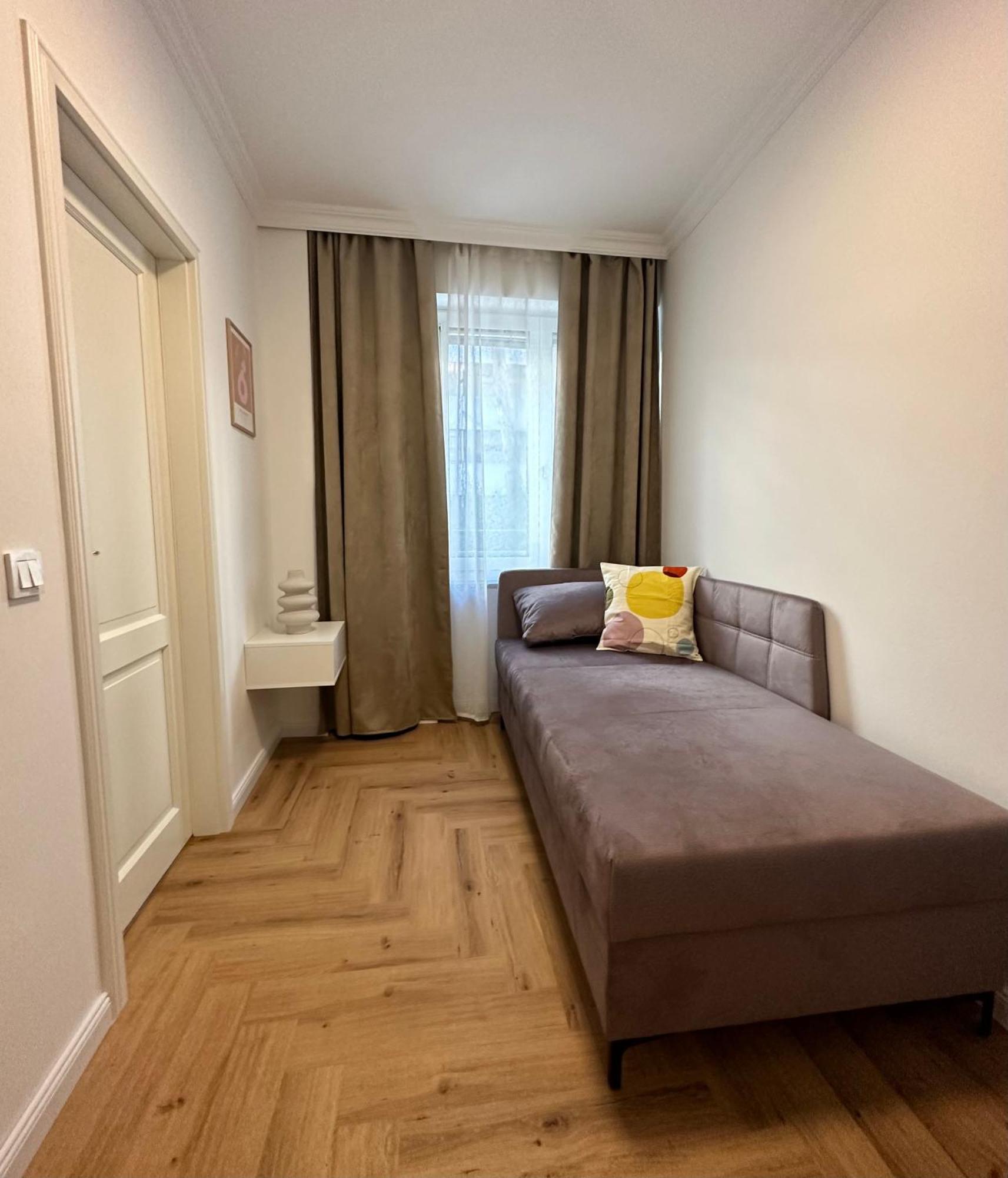 Apartment Mirabelle Homes *
