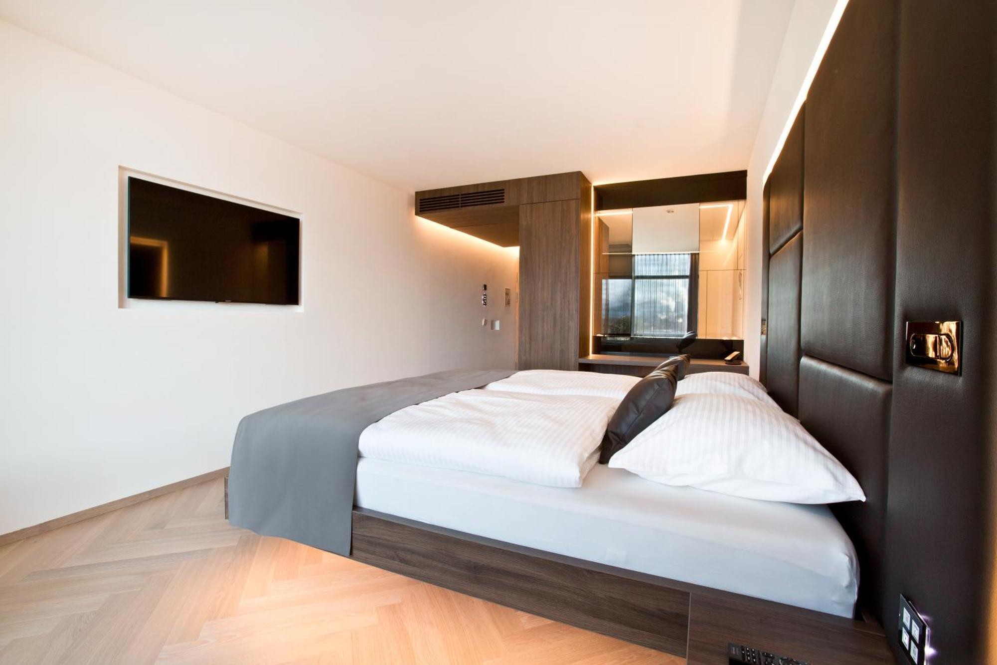 Cool Mama Hotel