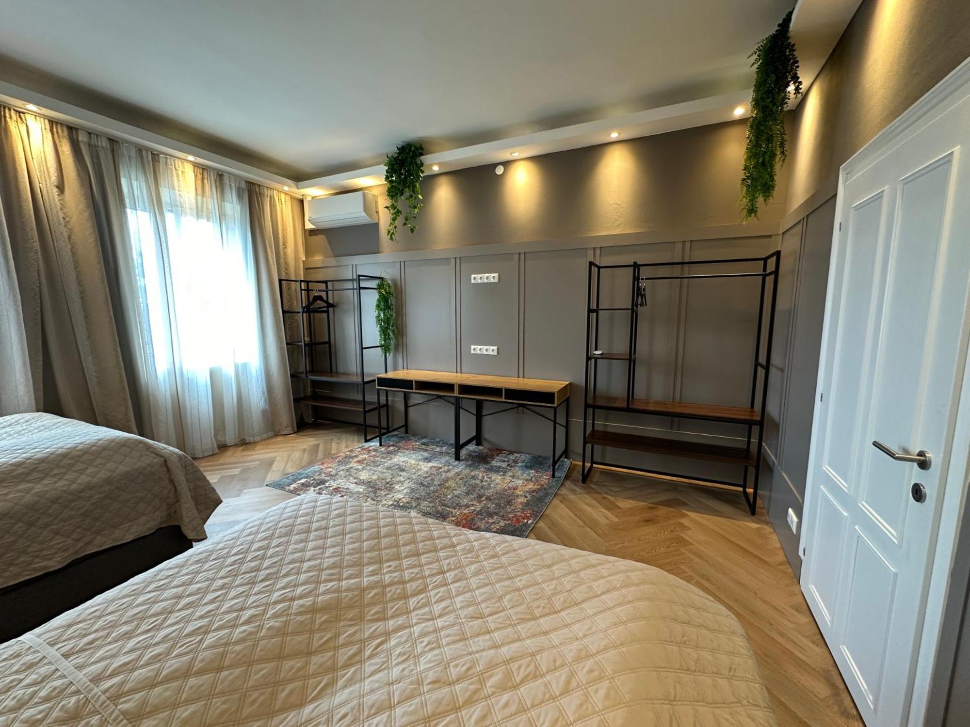 Book-a-room 33 Apartment
