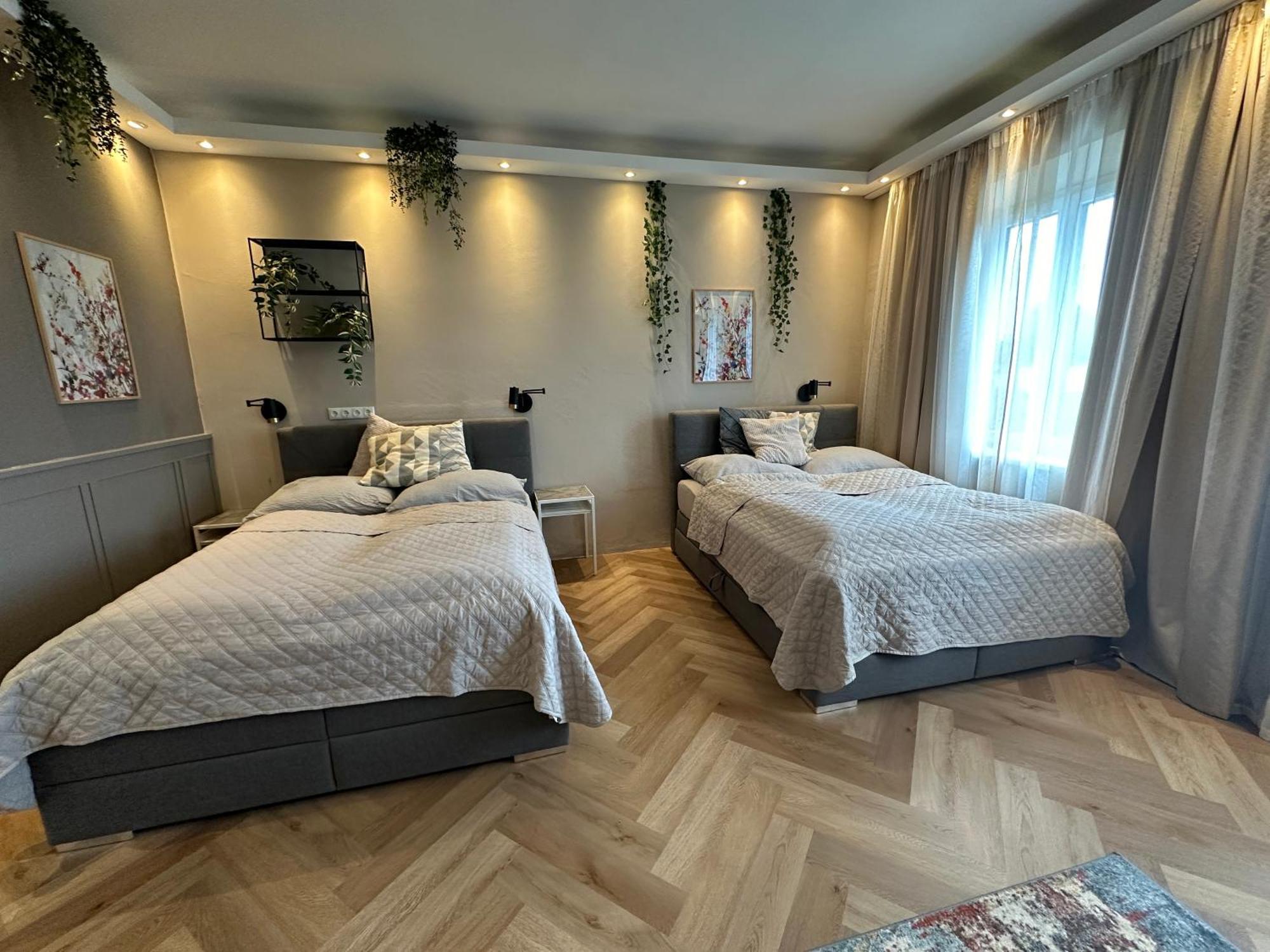 Book-a-room 33 * Salzburg