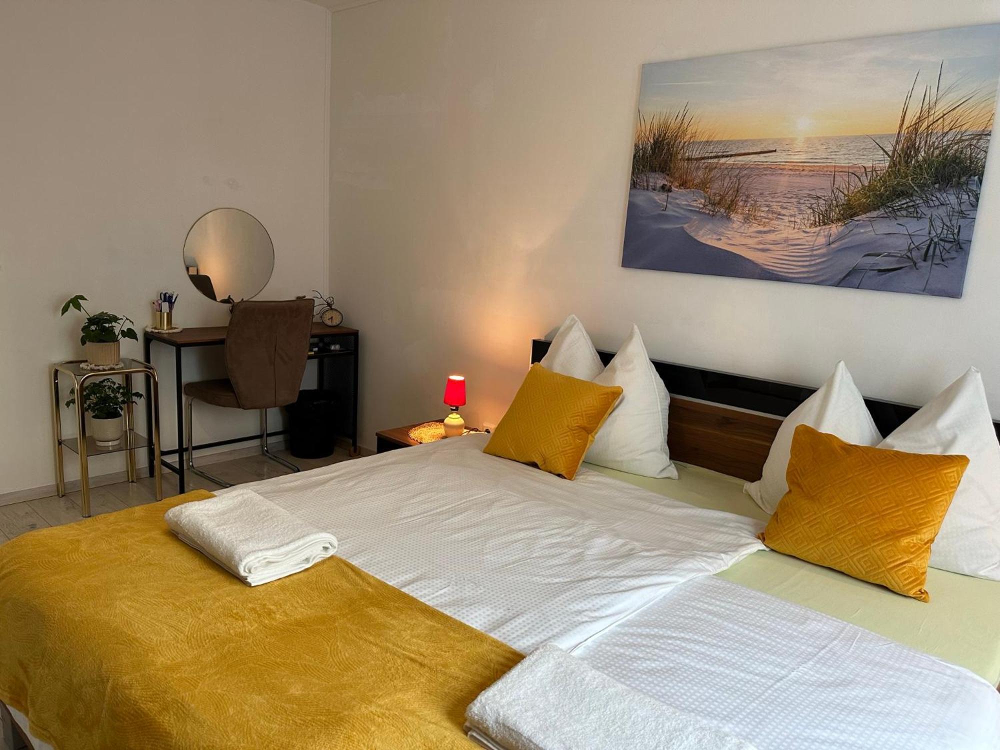 Homestay Stylish Near Train-station Parking Extra
