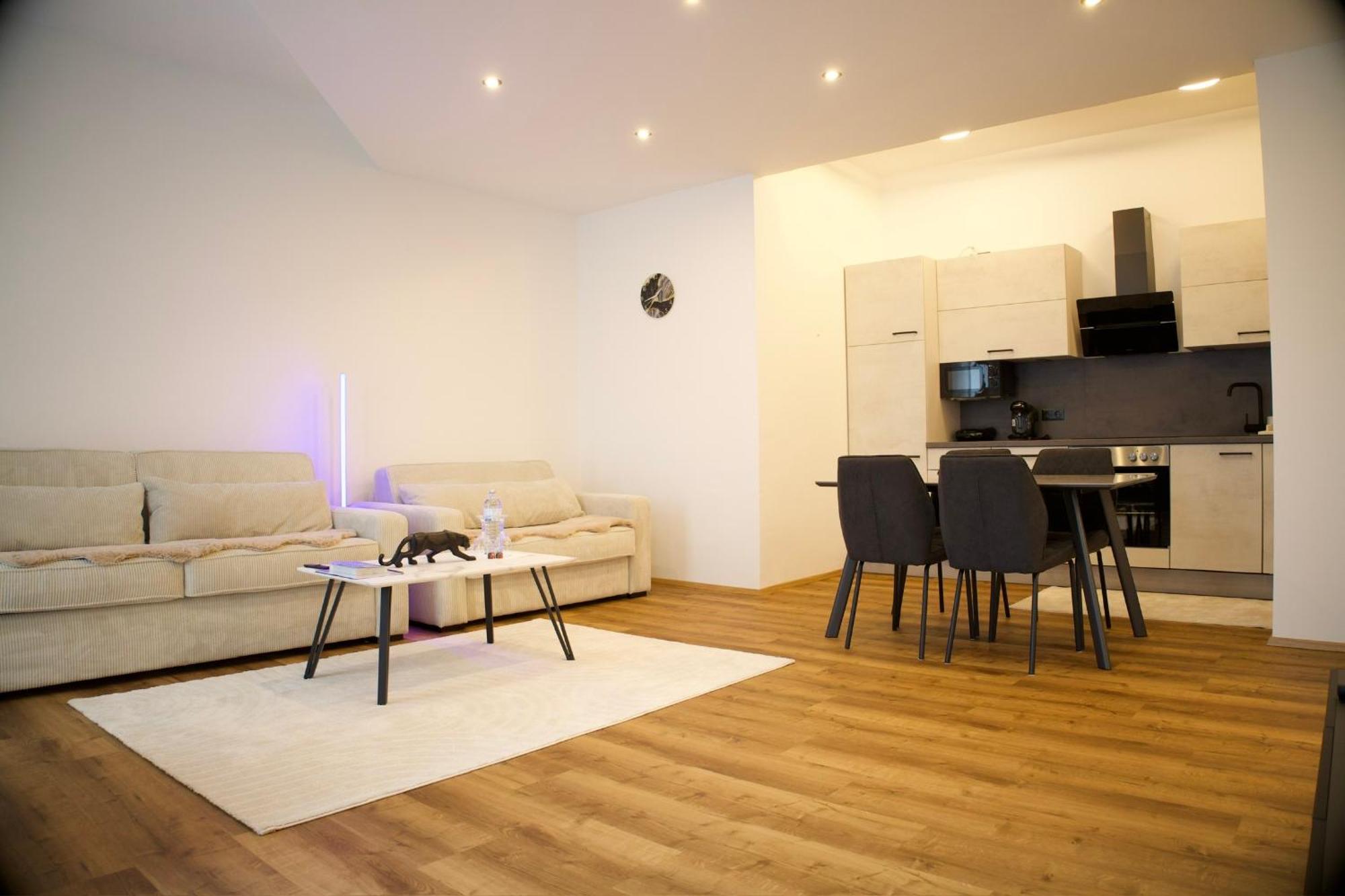Apartment Dc Lofts I Modernes Loft In Der Stadt Fuer Bis Zu 5 Personen *