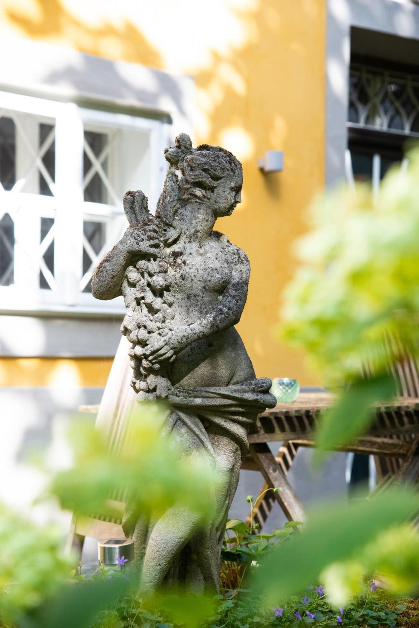 Schloss Mit Eigenem Garten & Parkplatz R Apartment Salzburg