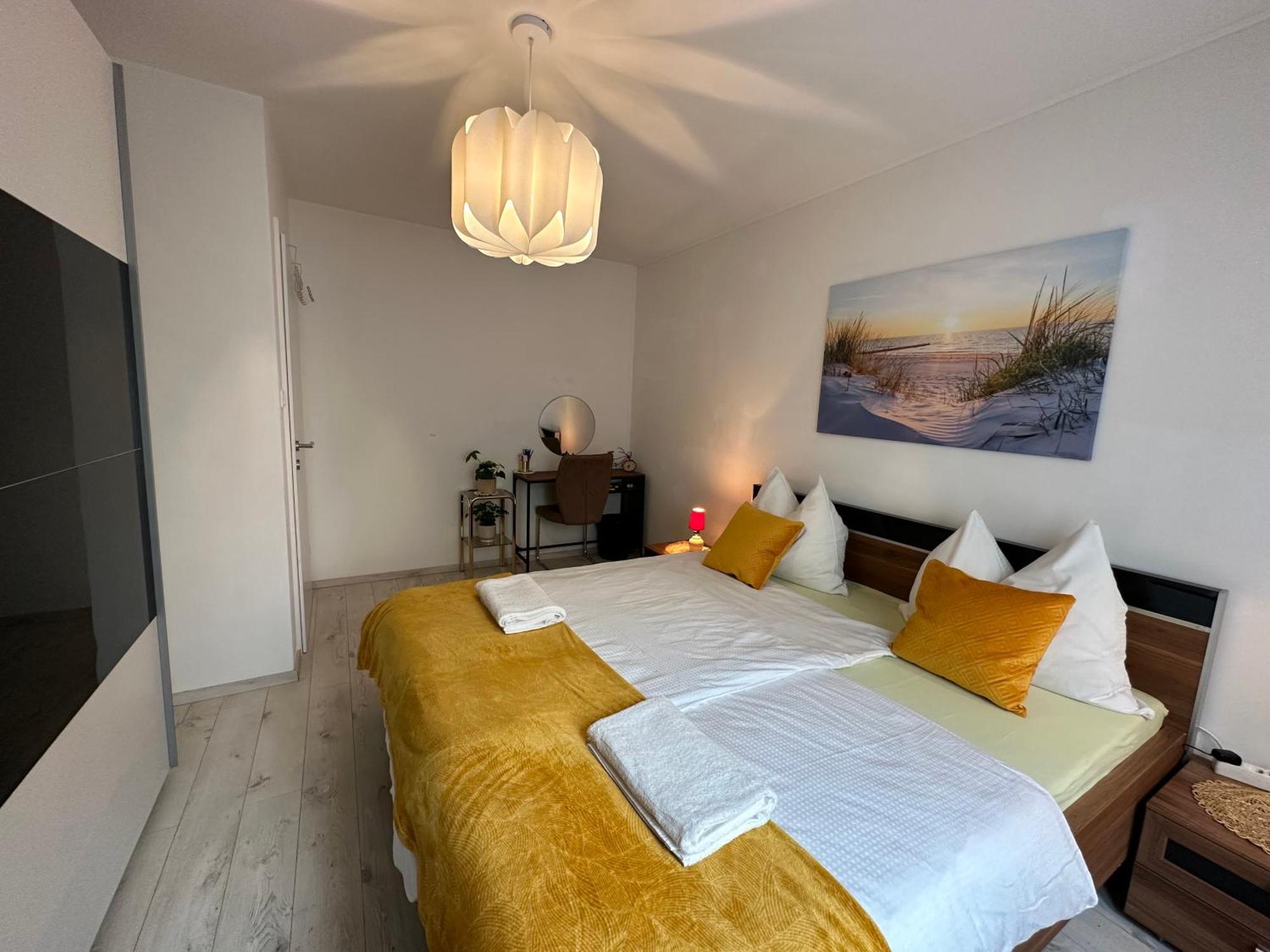 Stylish Near Train-station Parking Extra *