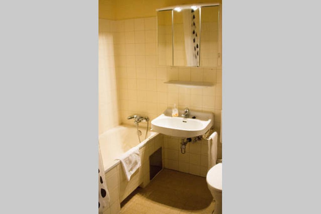 F Apartment *