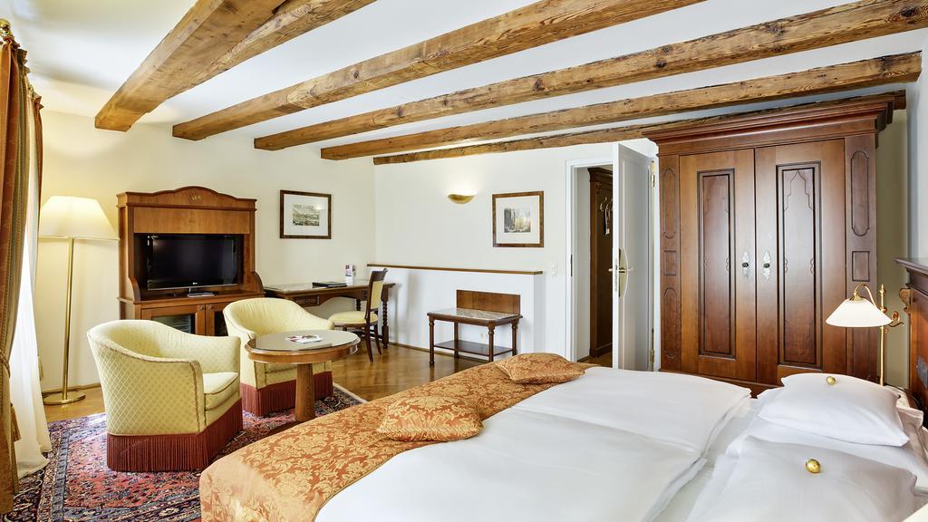 Hotel Radisson Blu Altstadt 5*