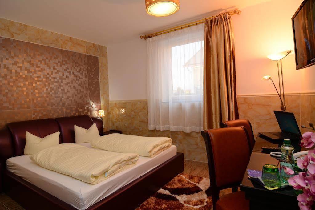 Buona Hotel