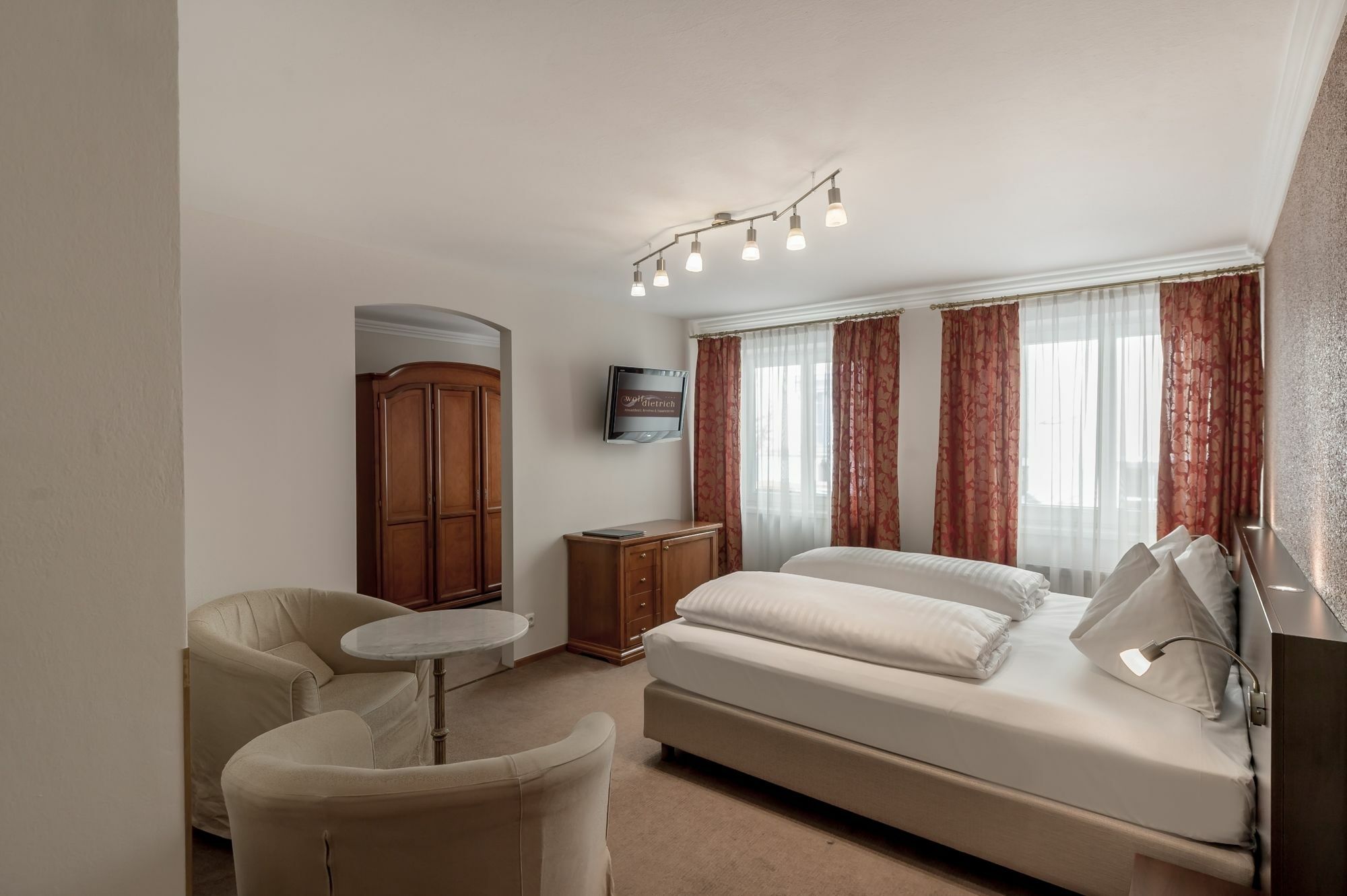 Altstadthotel Wolf-dietrich Hotel 4*