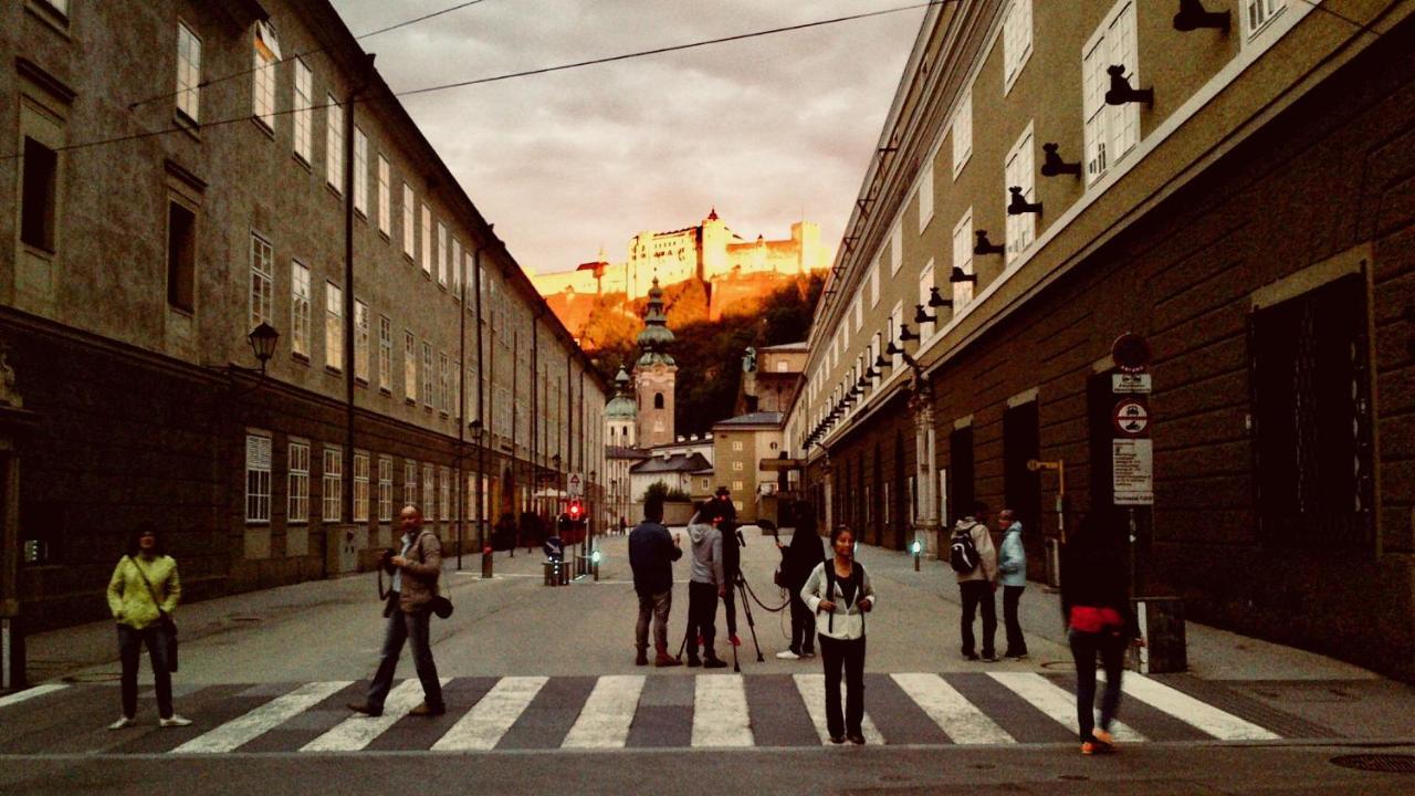 Mozarts Piano-apartment With Cinematiccityview *
