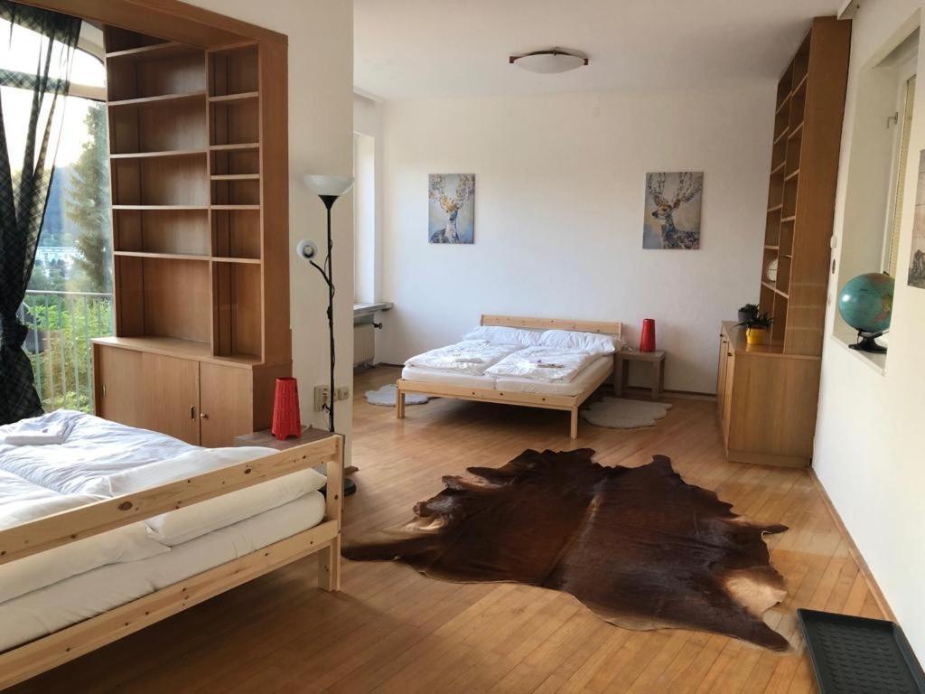 Homestay H *